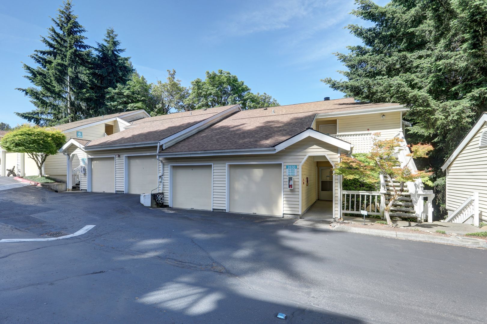 Bellevue Condo: 2630 118th Ave SE 6-203