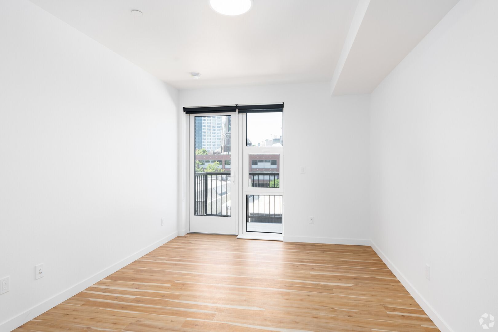 Seattle Apartment: 1225 10th Ave