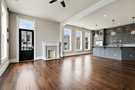 New Home. New Savings. FREE RENT! – photo 1