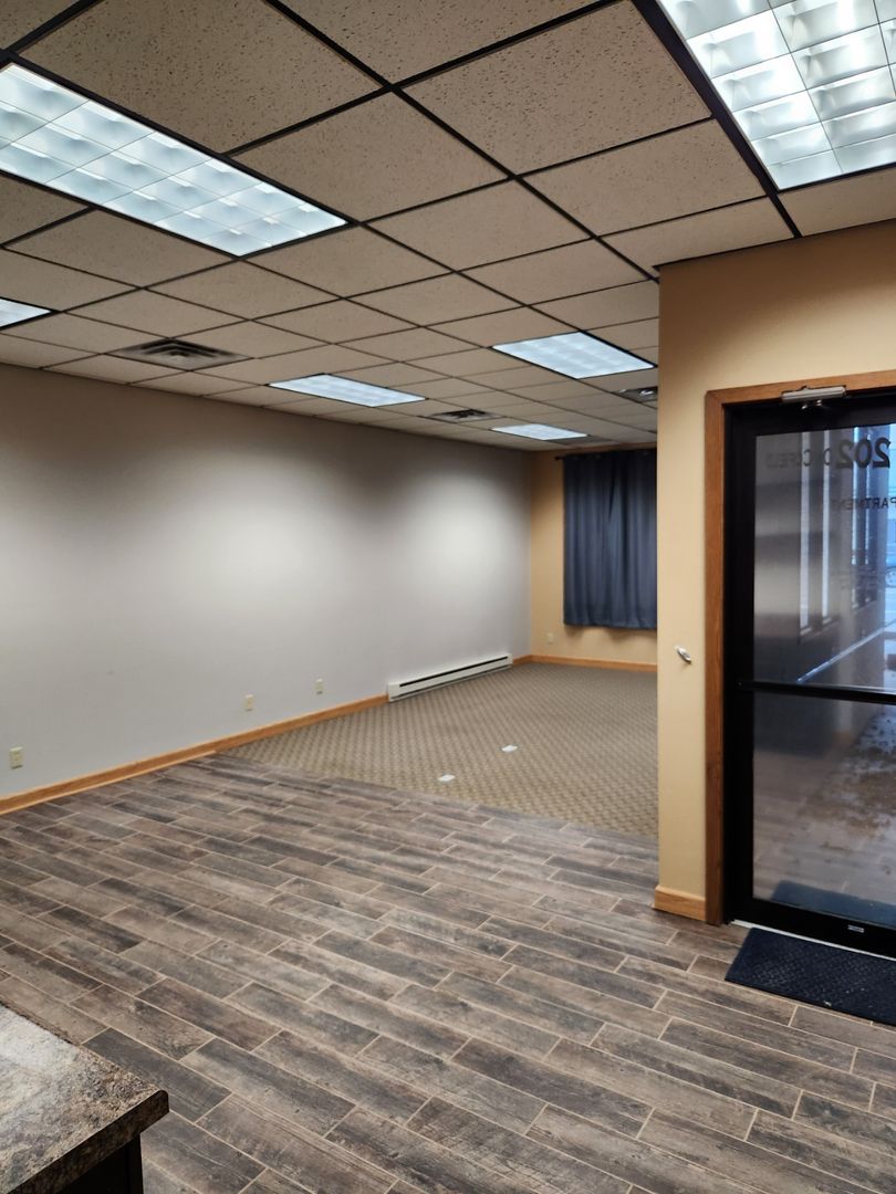 Raymond Apartment: 202 Cofield St