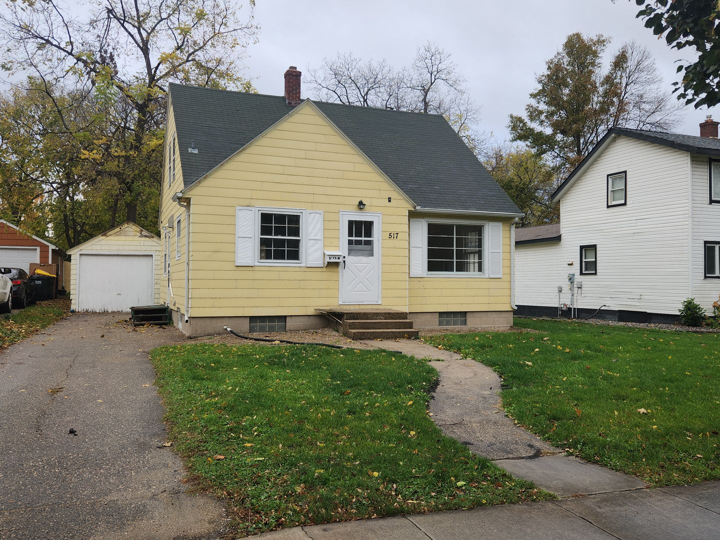 4 bed 1 bath single family house.  