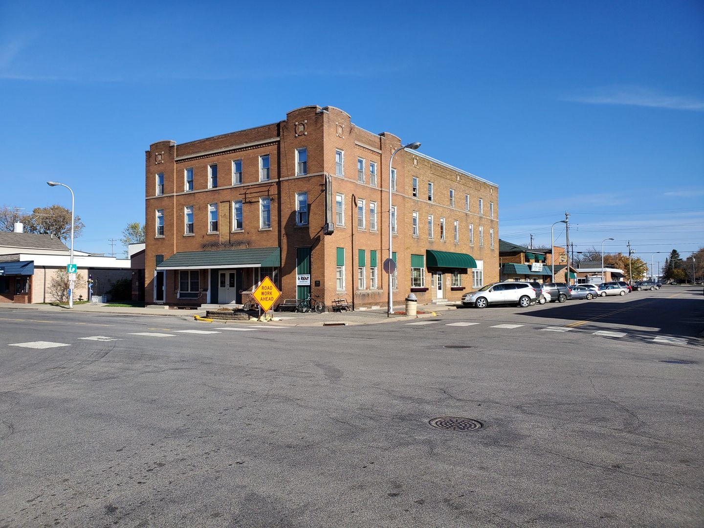 Paynesville Apartment: 121 Washburn Ave