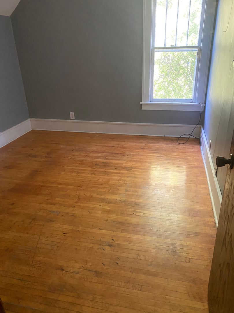 Willmar Apartment: 300 13th ST SW