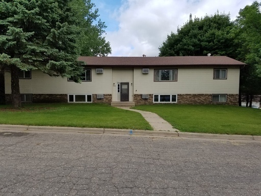 Willmar Apartment: 1003 16th St. NE