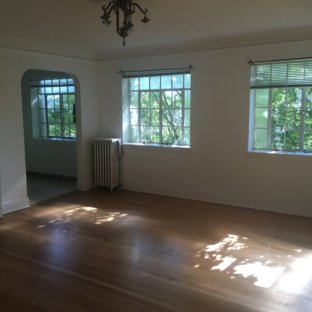 Portland Apartment: 2081 NW Everett St