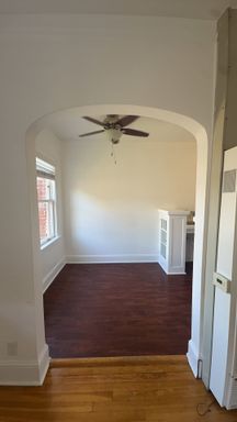 Great Location.. Hardwoods.. Gas Stove..Cats (No Pet Rent)! – photo 1