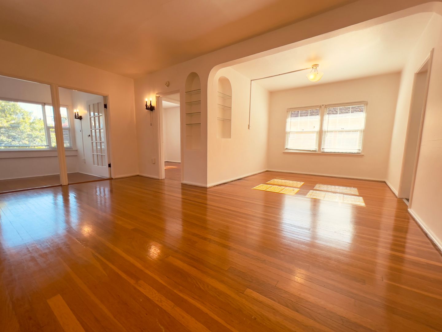 Portland Apartment: 411 NE 22nd Ave