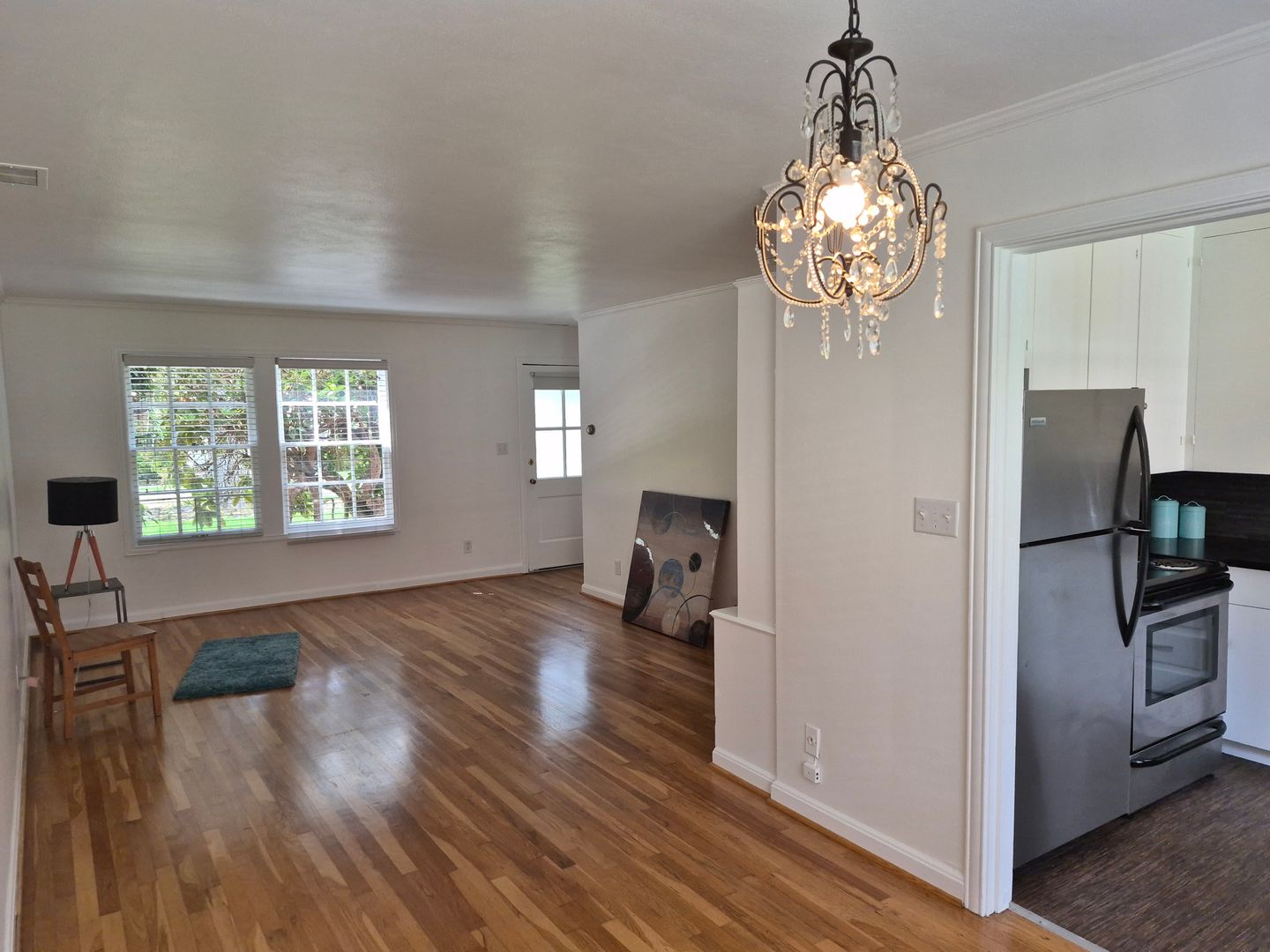 Portland Apartment: 7905 SW Cedar St