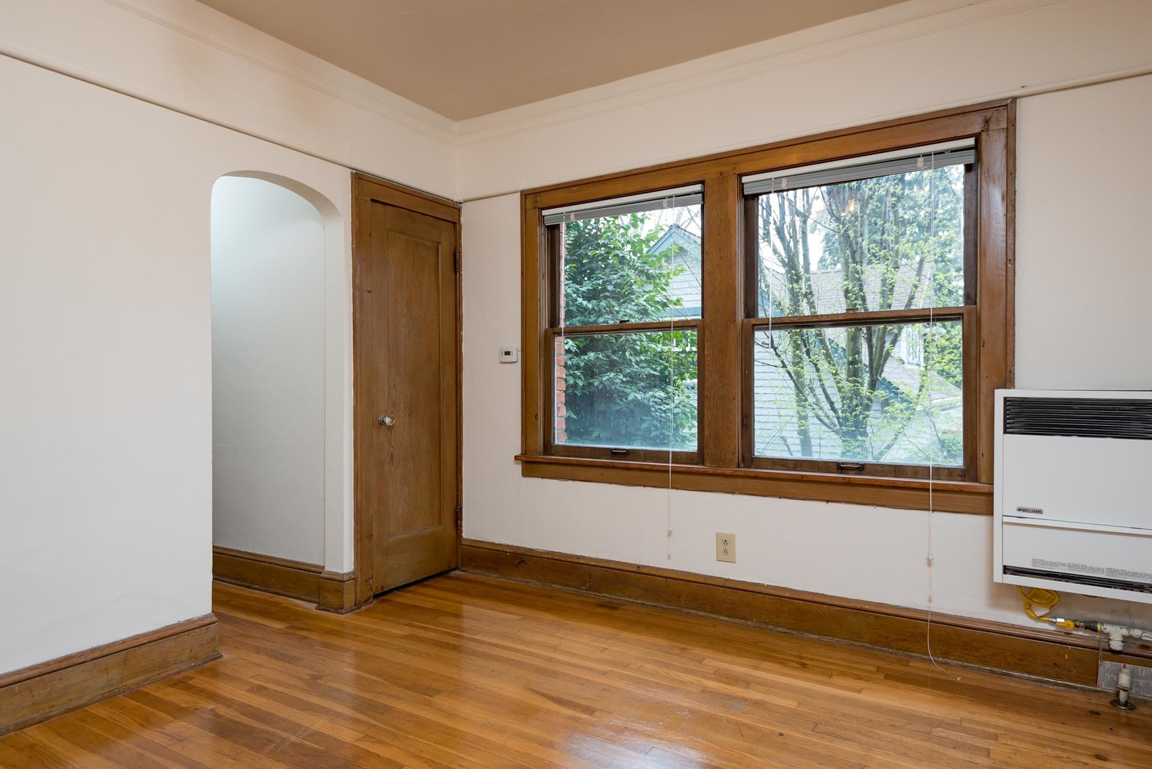 Portland Apartment: 2465 NW Raleigh St.