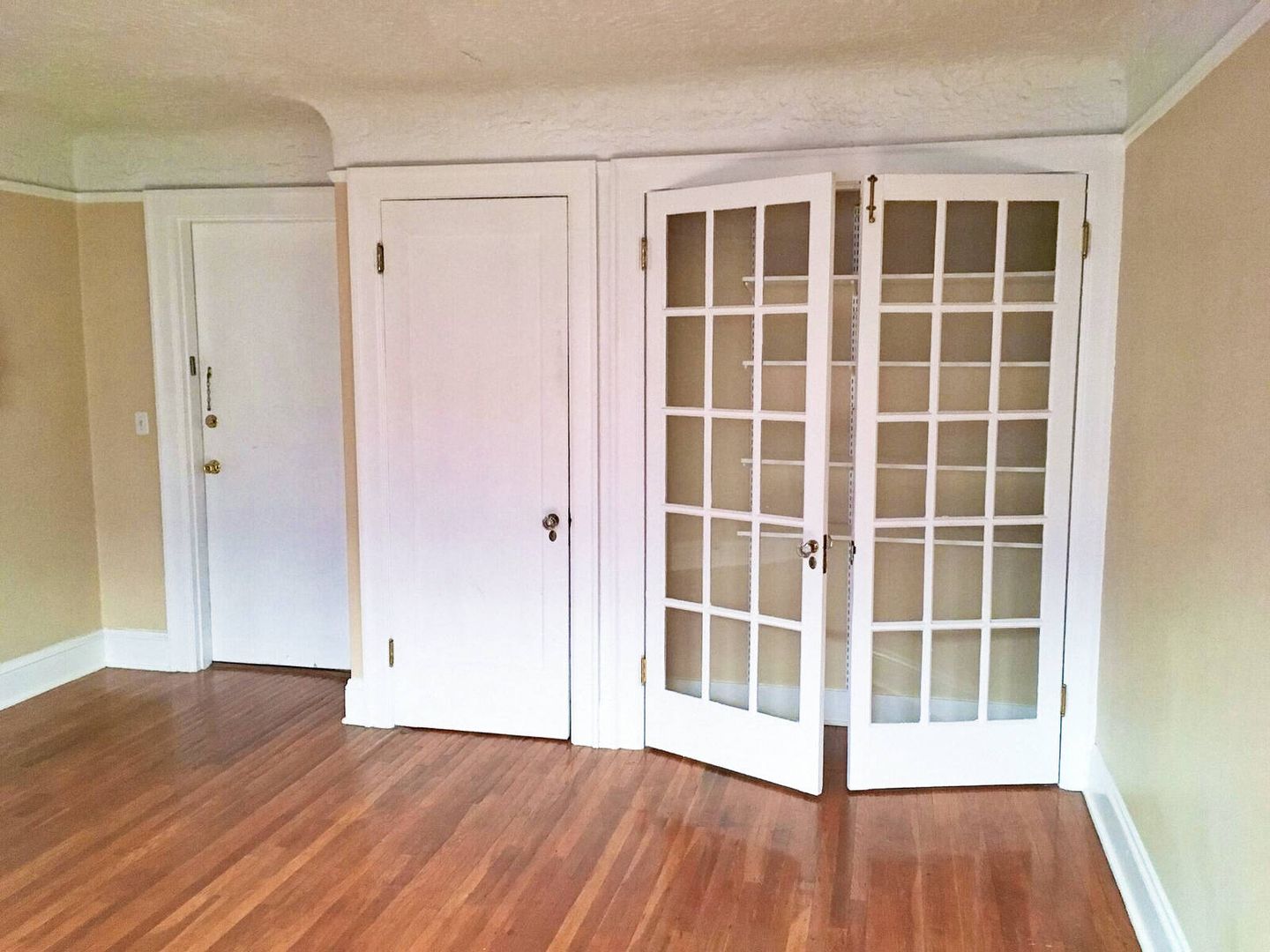 Portland Apartment: 2235 NW Johnson St