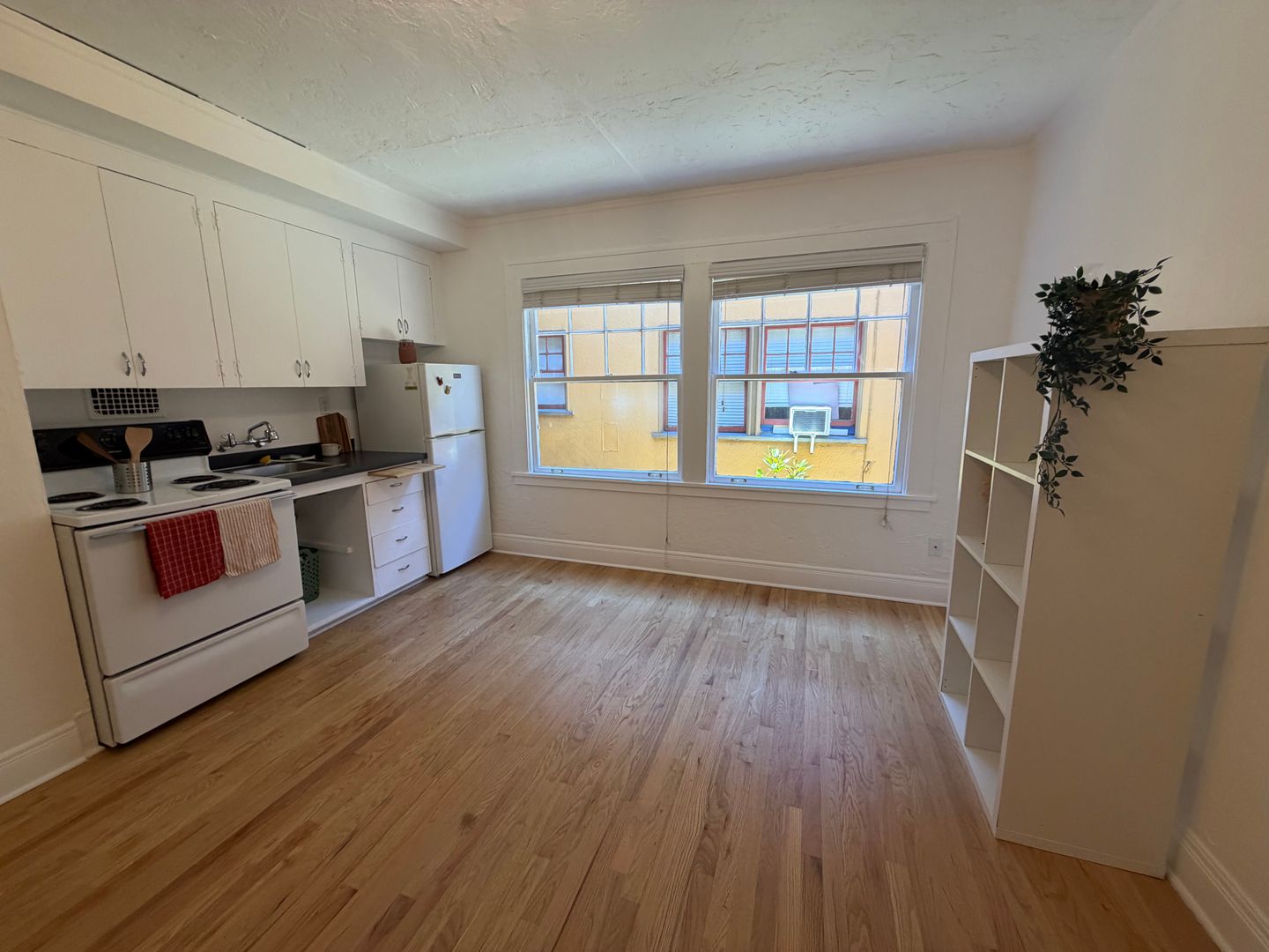 Portland Apartment: 1958 N.W. Irving Street