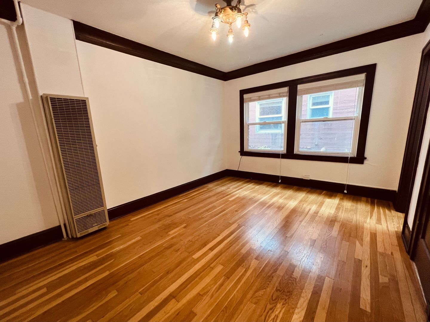 Portland Apartment: 3046 NE Holladay