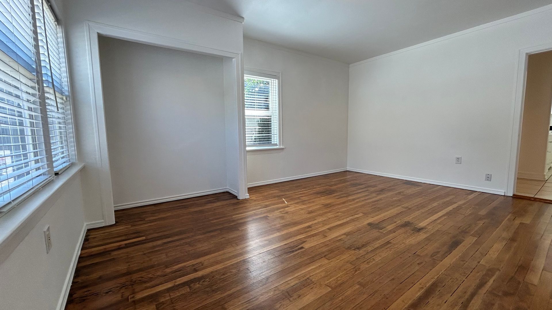 Portland Apartment: 5318 NE Wistaria Drive