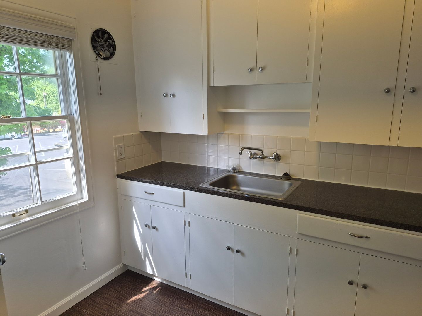 Portland Apartment: 7905 SW Cedar St