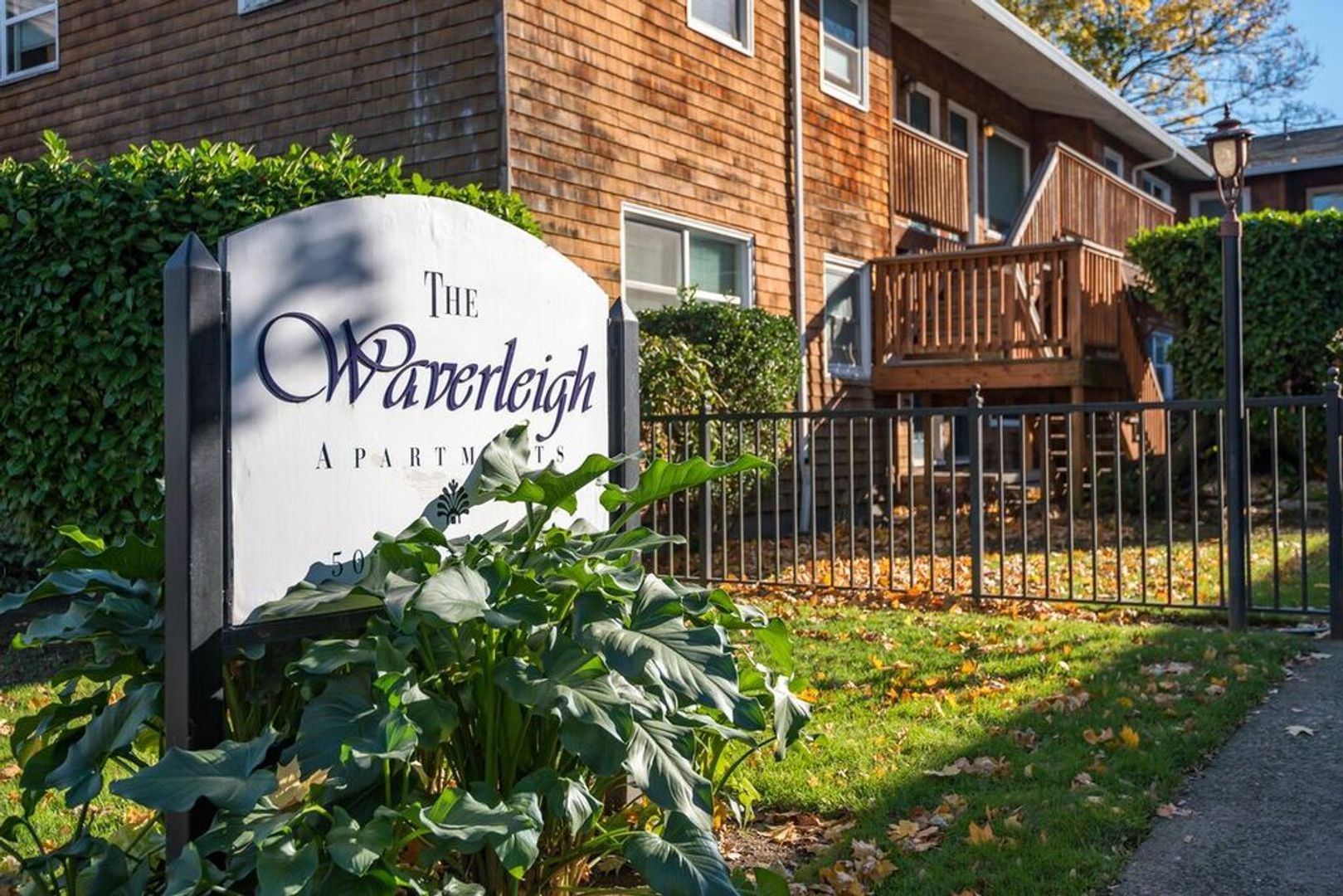 Portland Apartment: 3020 SE Waverleigh