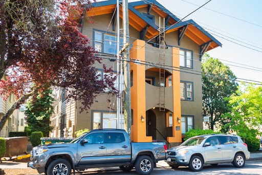 Adorable Studio in Inner SE Portland - One Month Free! – photo 1