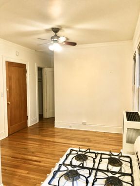 Top Floor Studio with City Views and a Ceiling fan! SUMMER SPECIAL – photo 1