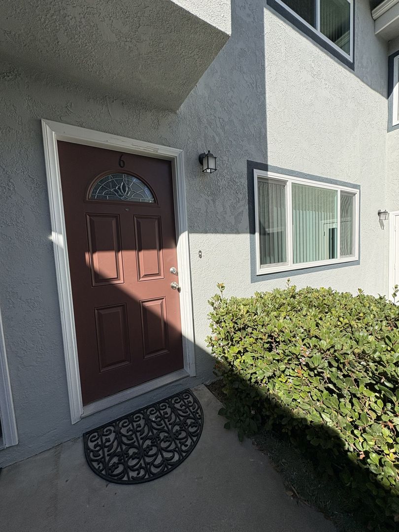 Goleta Apartment: 243 - 247 Mathilda Drive