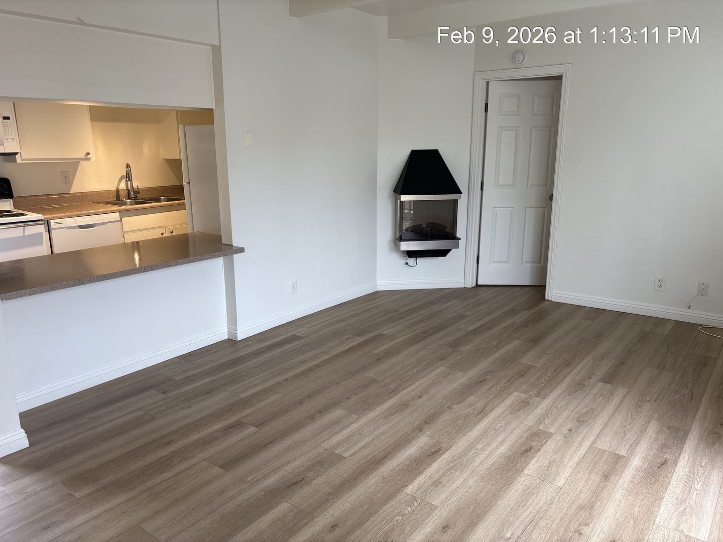 Goleta Apartment: 350 Mathilda Drive