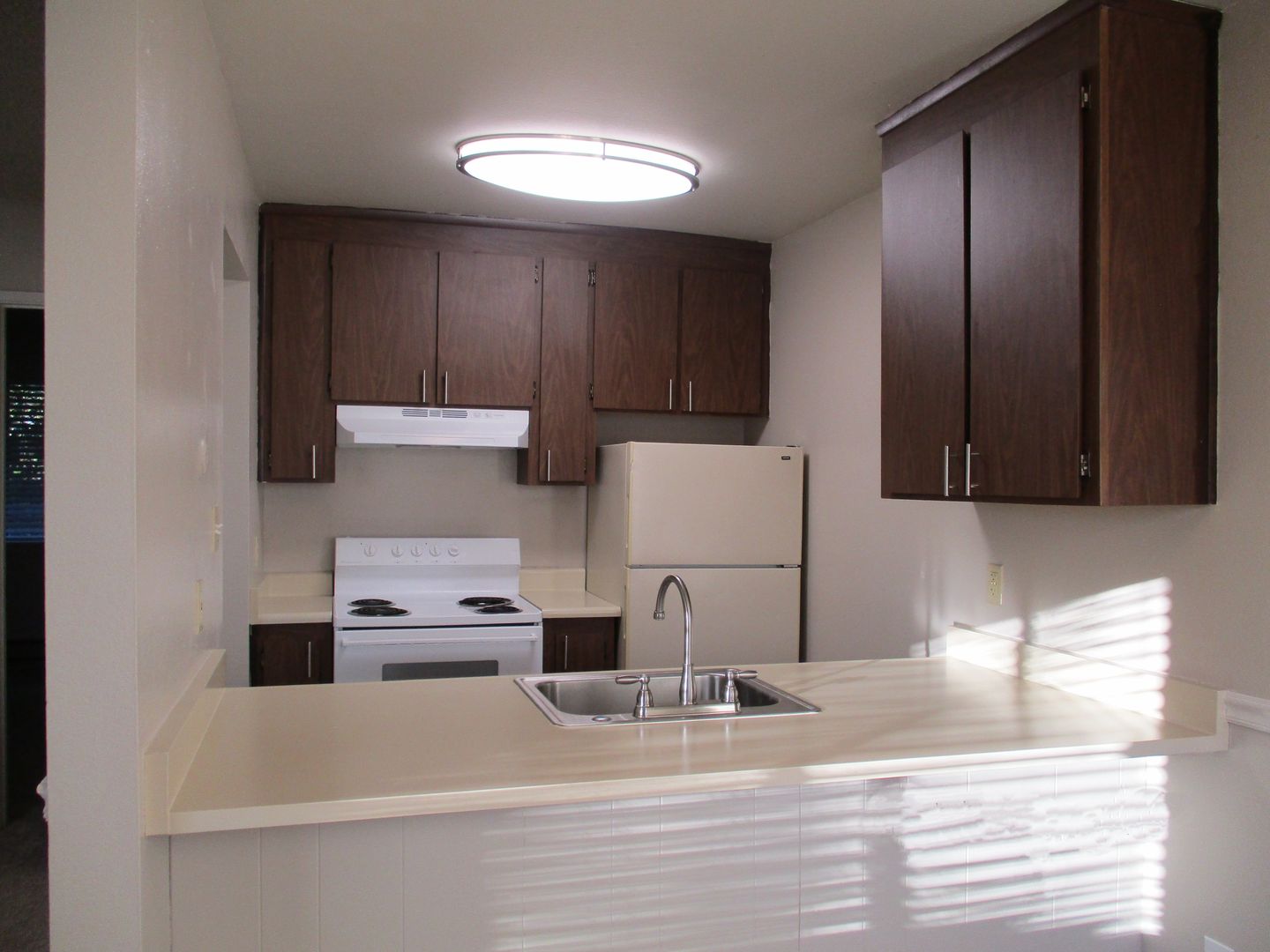 Elk Grove Apartment: 9521 Emerald Park Drive