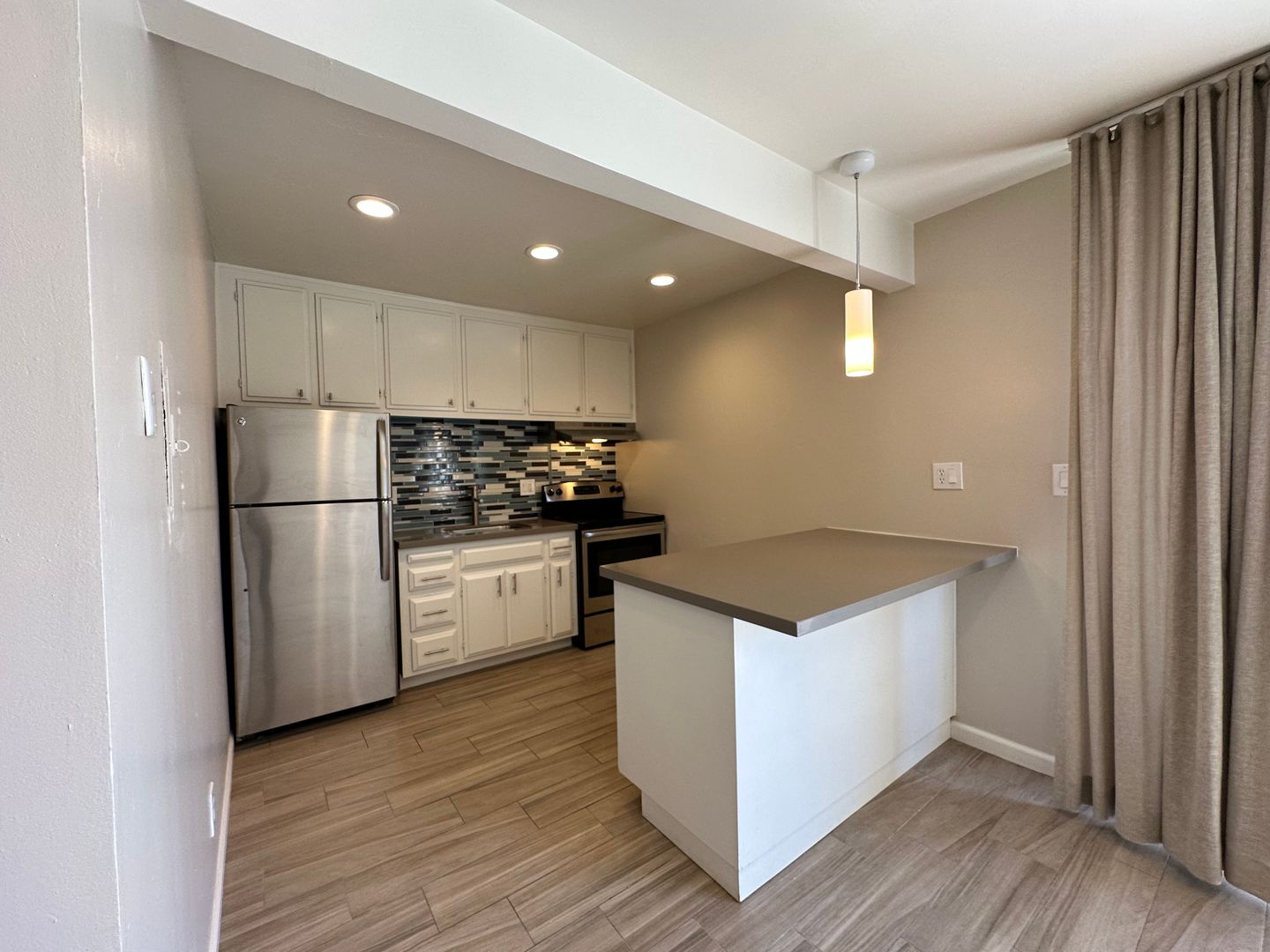 Sacramento Apartment: 2400 Q Street
