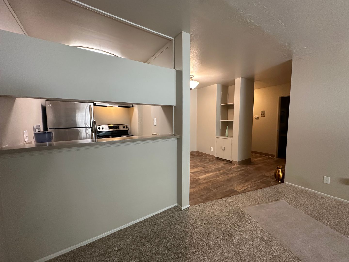 Sacramento Apartment: 2425 Capitol Avenue