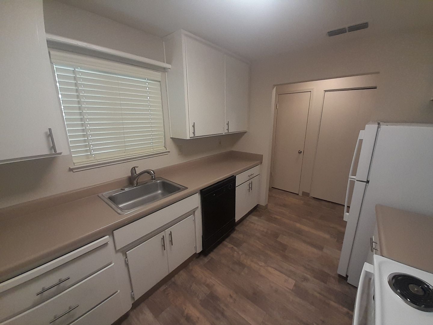 Citrus Heights Apartment: 7764 Poplar Avenue