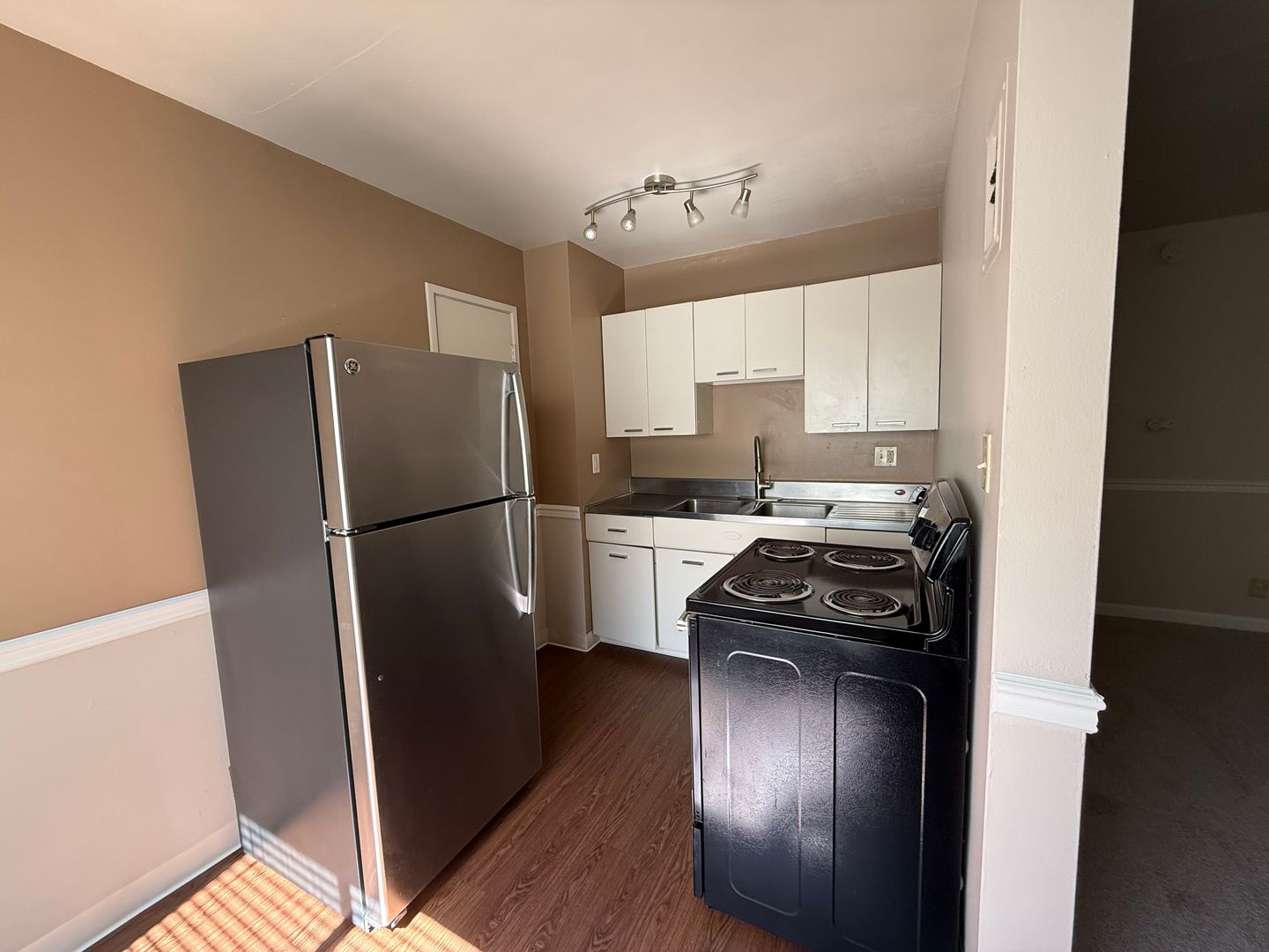 Sacramento Apartment: 1716 O Street