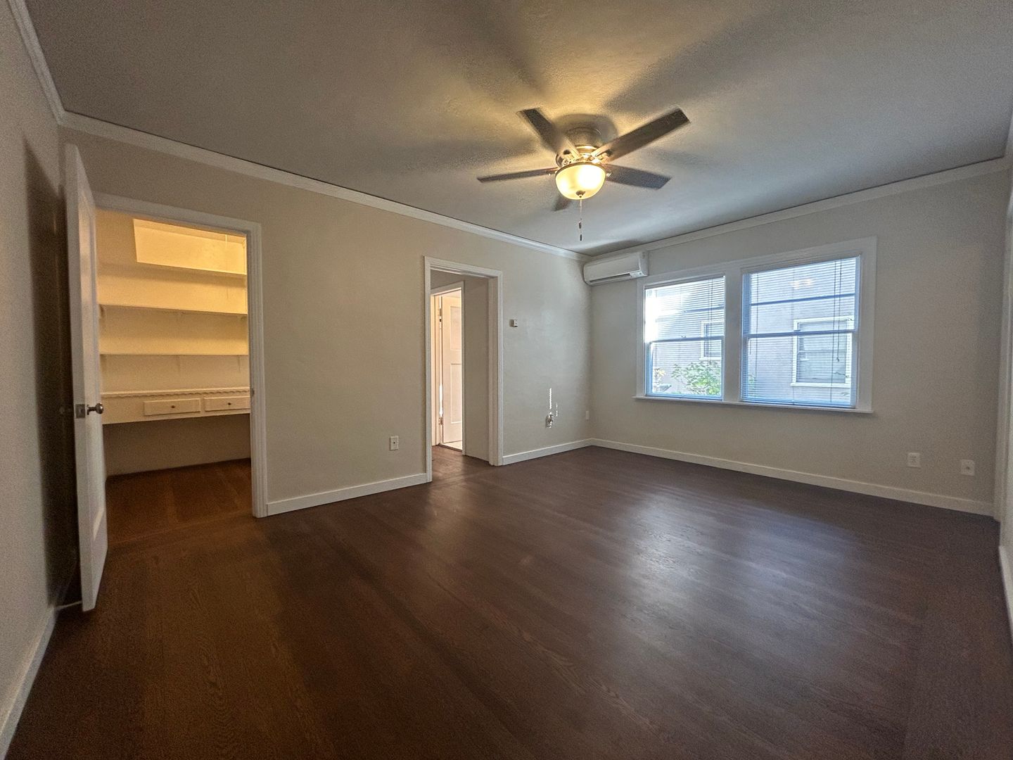 Sacramento Apartment: 1706 11th Street - 4