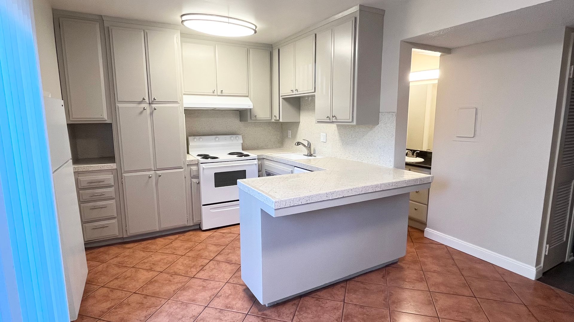 Sacramento Apartment: 5981 Lake Crest Way