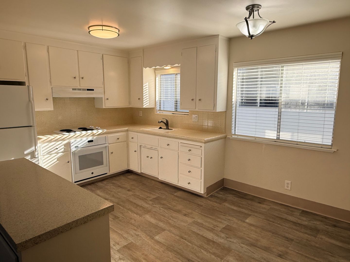 Sacramento Apartment: 5200 Riverside Blvd.