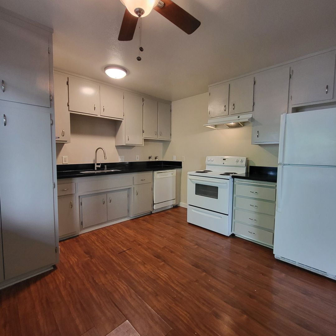 Sacramento Apartment: 4500 63rd Street