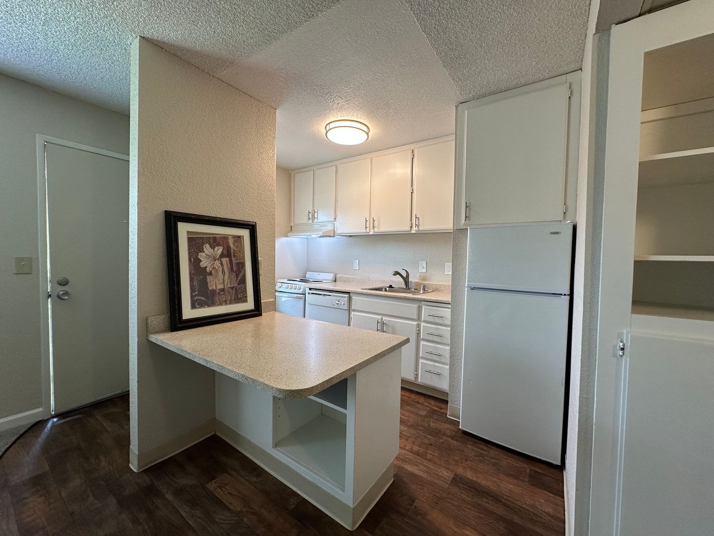 Carmichael Apartment: 5915 Kenneth Avenue