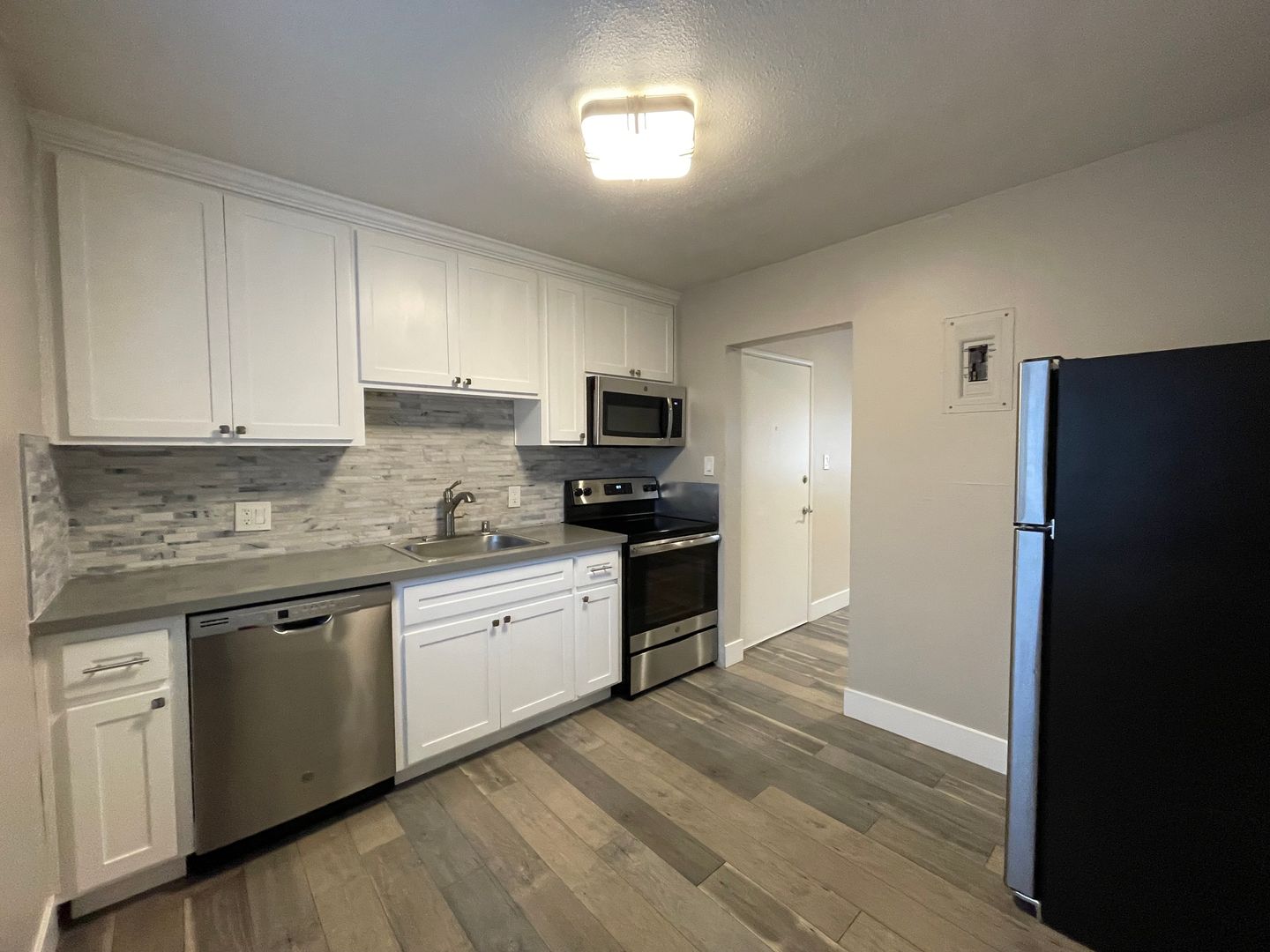 Sacramento Apartment: 2713-2721 T Street
