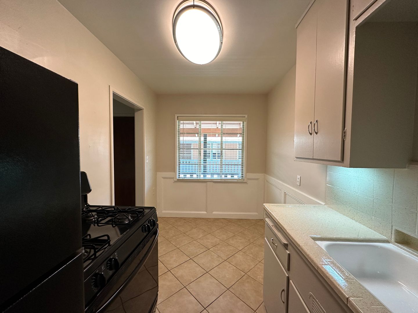Sacramento Apartment: 2323 H Street