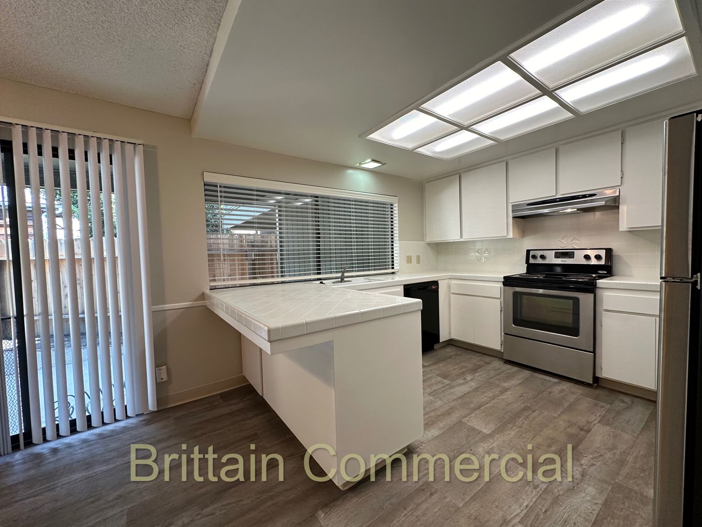 Sacramento Multiplex: 1129 Silver Lake Drive and 6531 Lake Park Drive