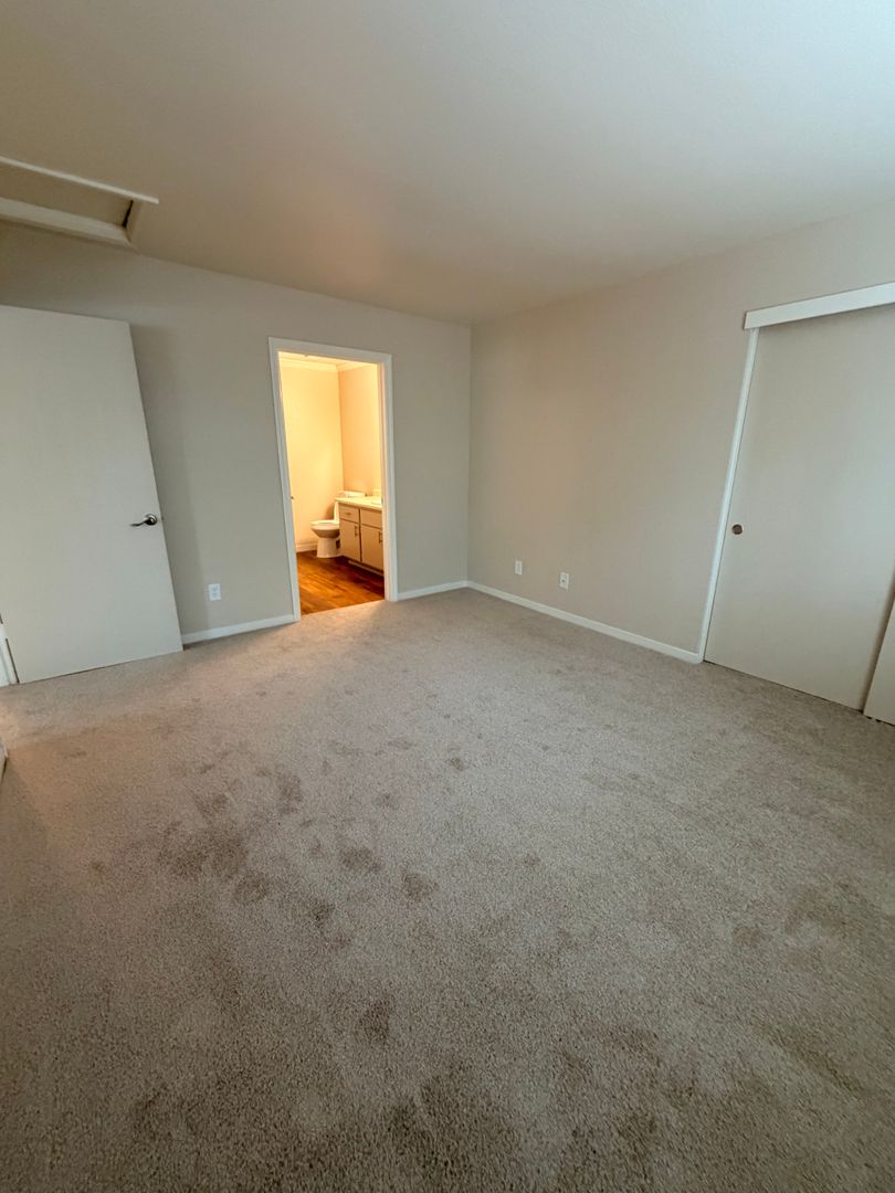 Poplar Avenue (7764) 9 of 12