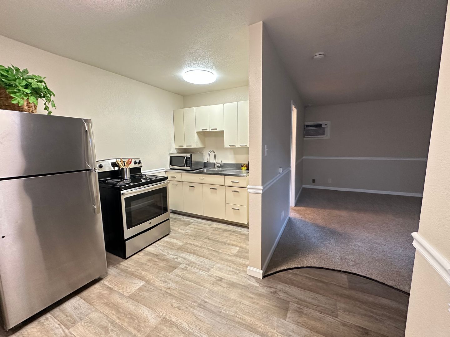Sacramento Apartment: 1716 O Street