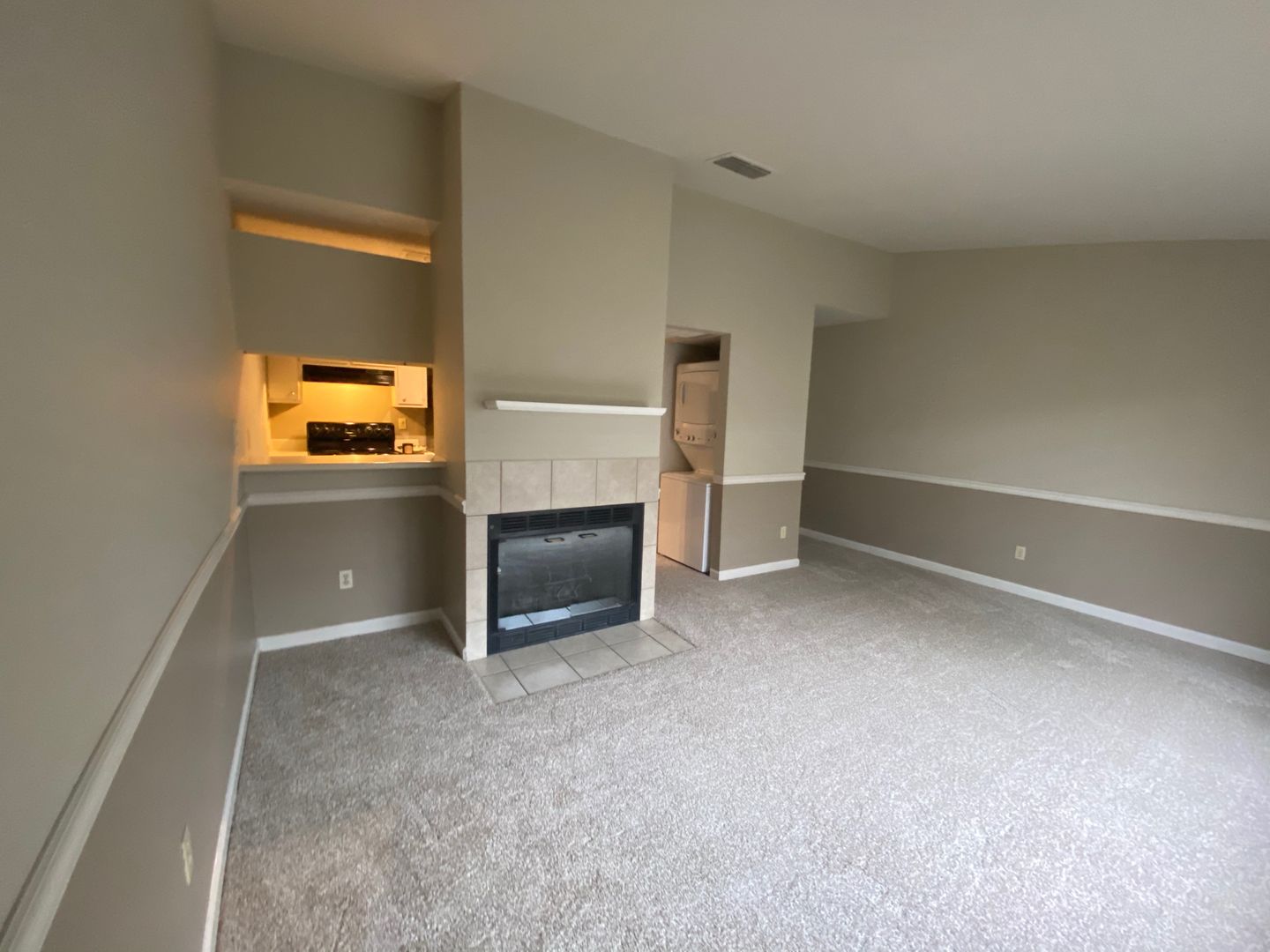Citrus Heights Apartment: 5909-6001 Country Lane