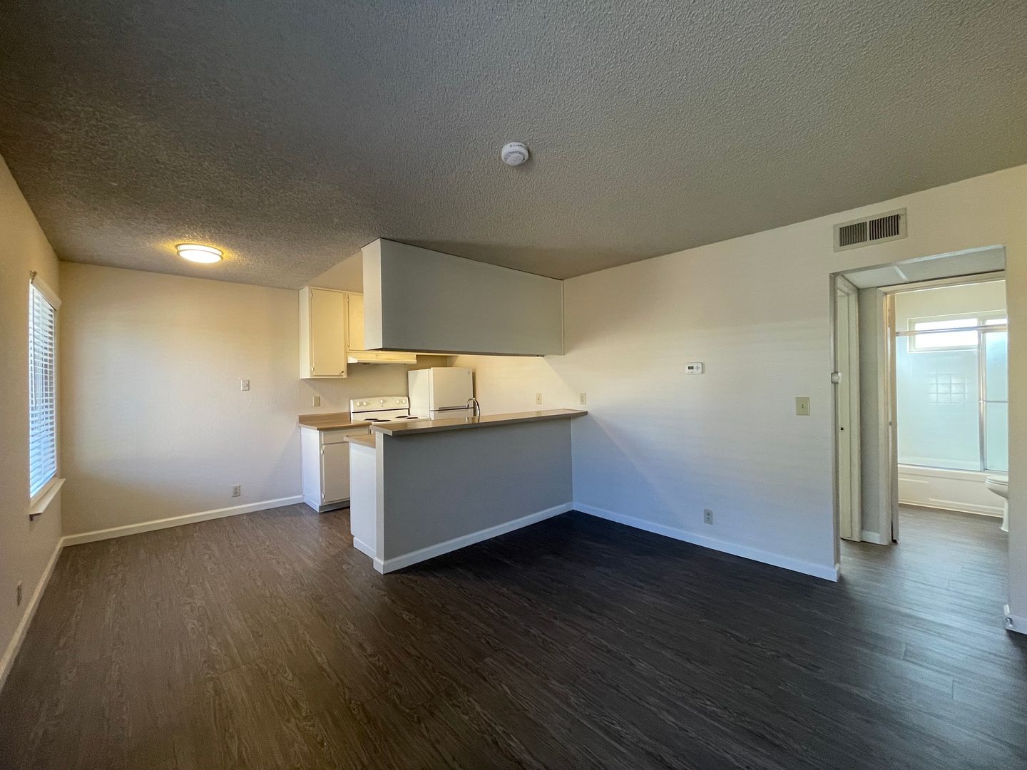 Sacramento Apartment: 2114 H Street
