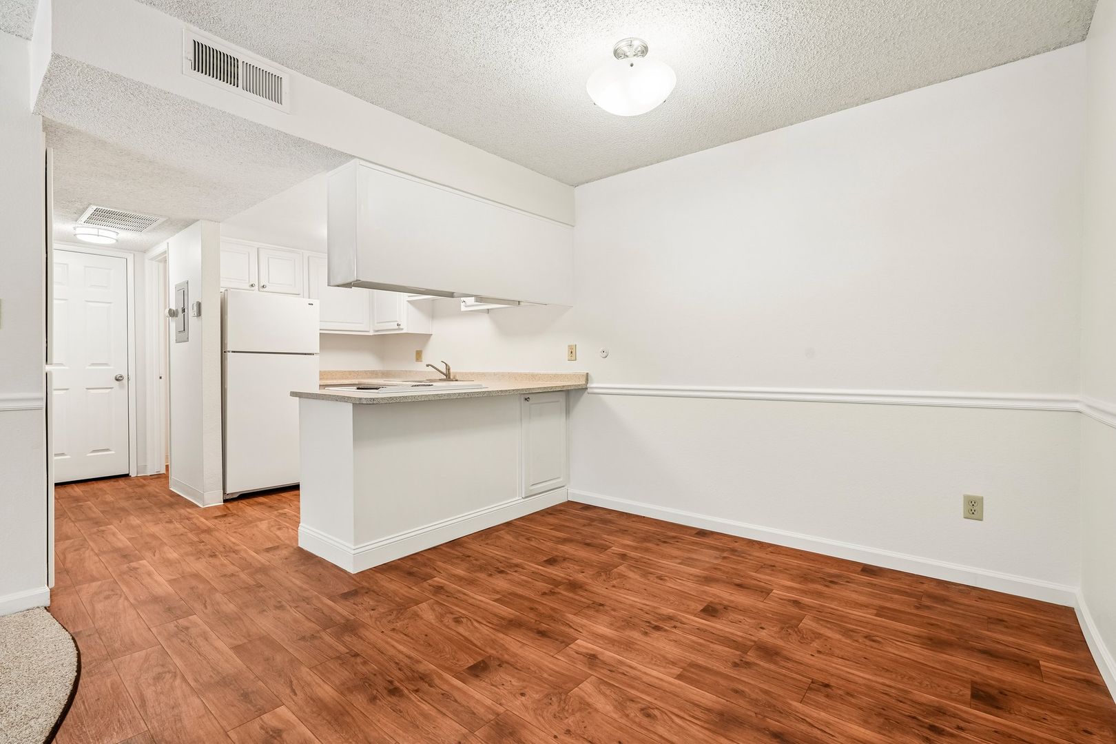 Fair Oaks Apartment: 4900 Stamas Lane
