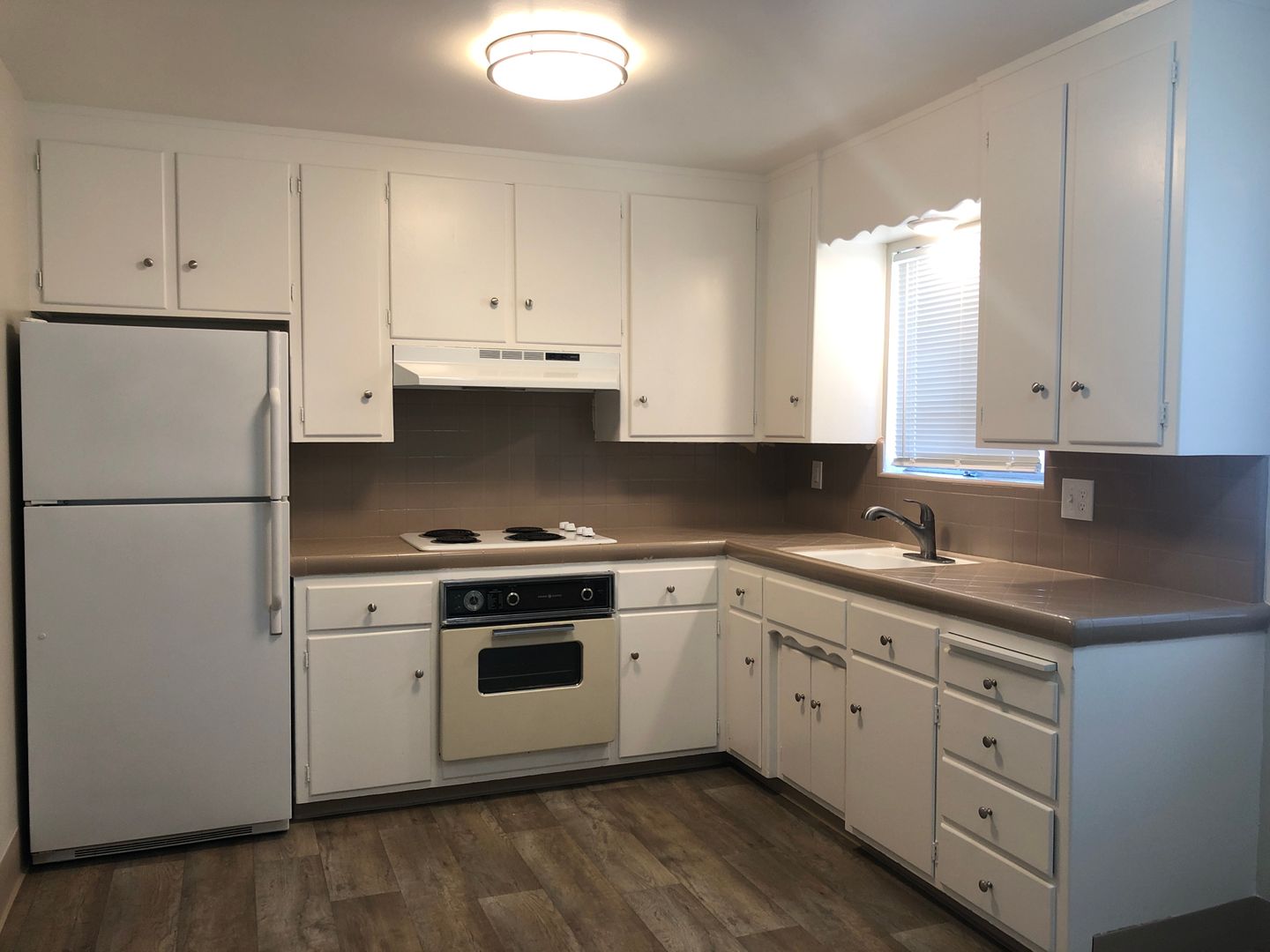 Sacramento Apartment: 5200 Riverside Blvd.