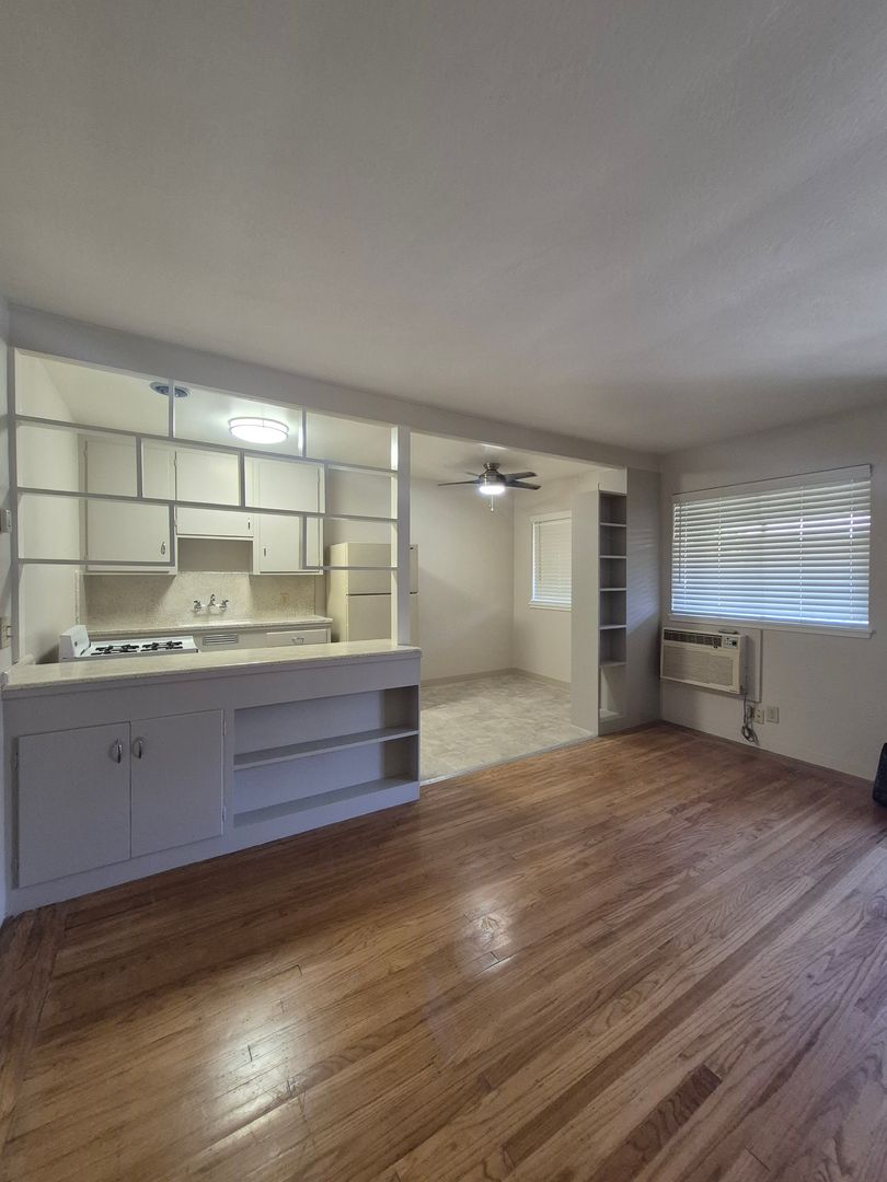 Sacramento Apartment: 2508 L Street