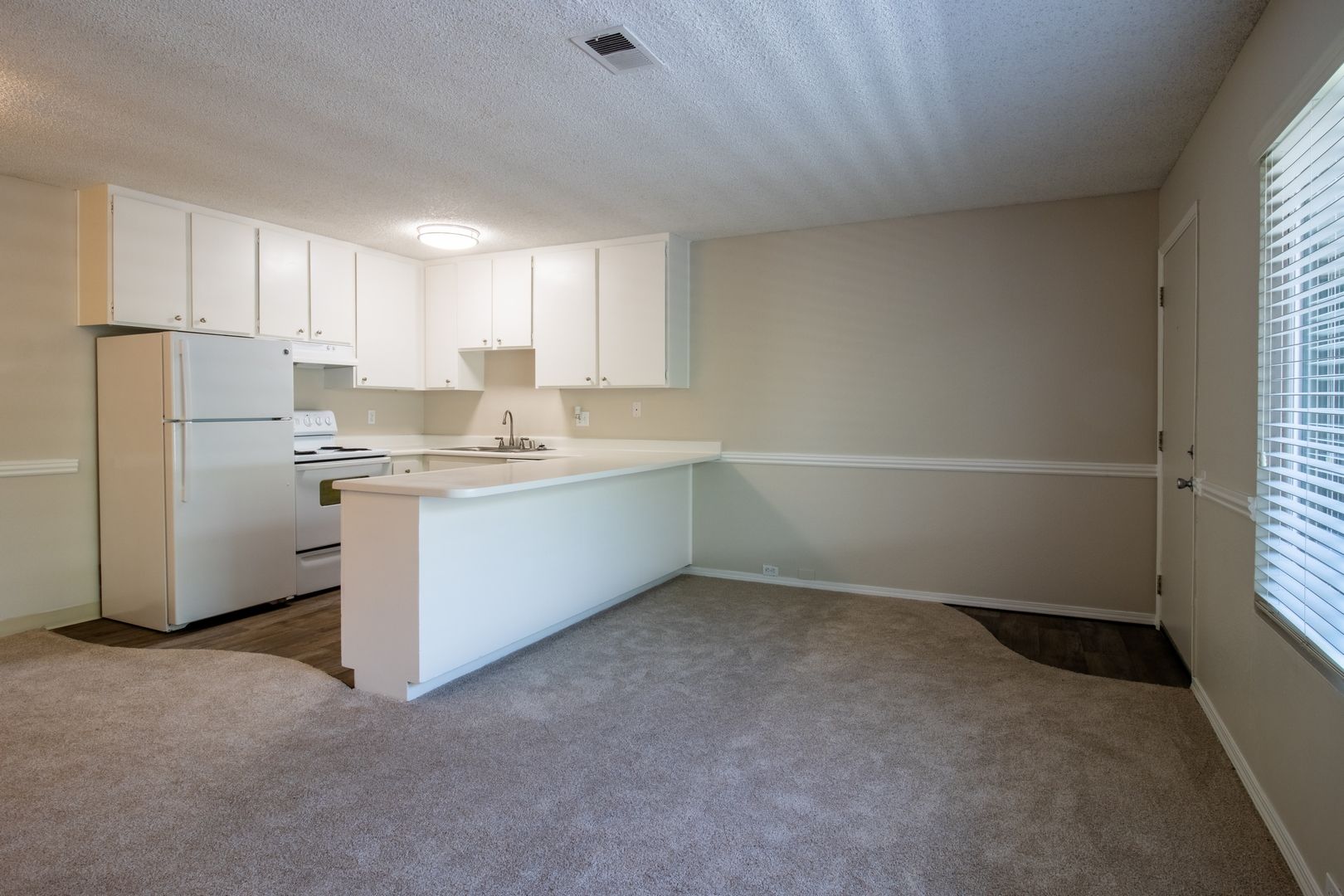Sacramento Apartment: 1616 Q Street