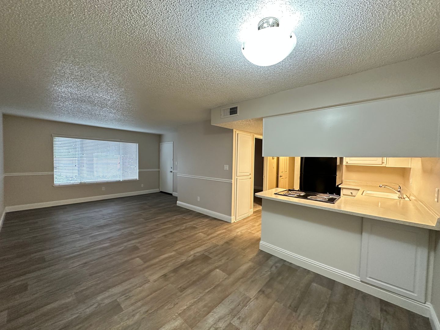 Fair Oaks Apartment: 4900-4948 Stamas Lane