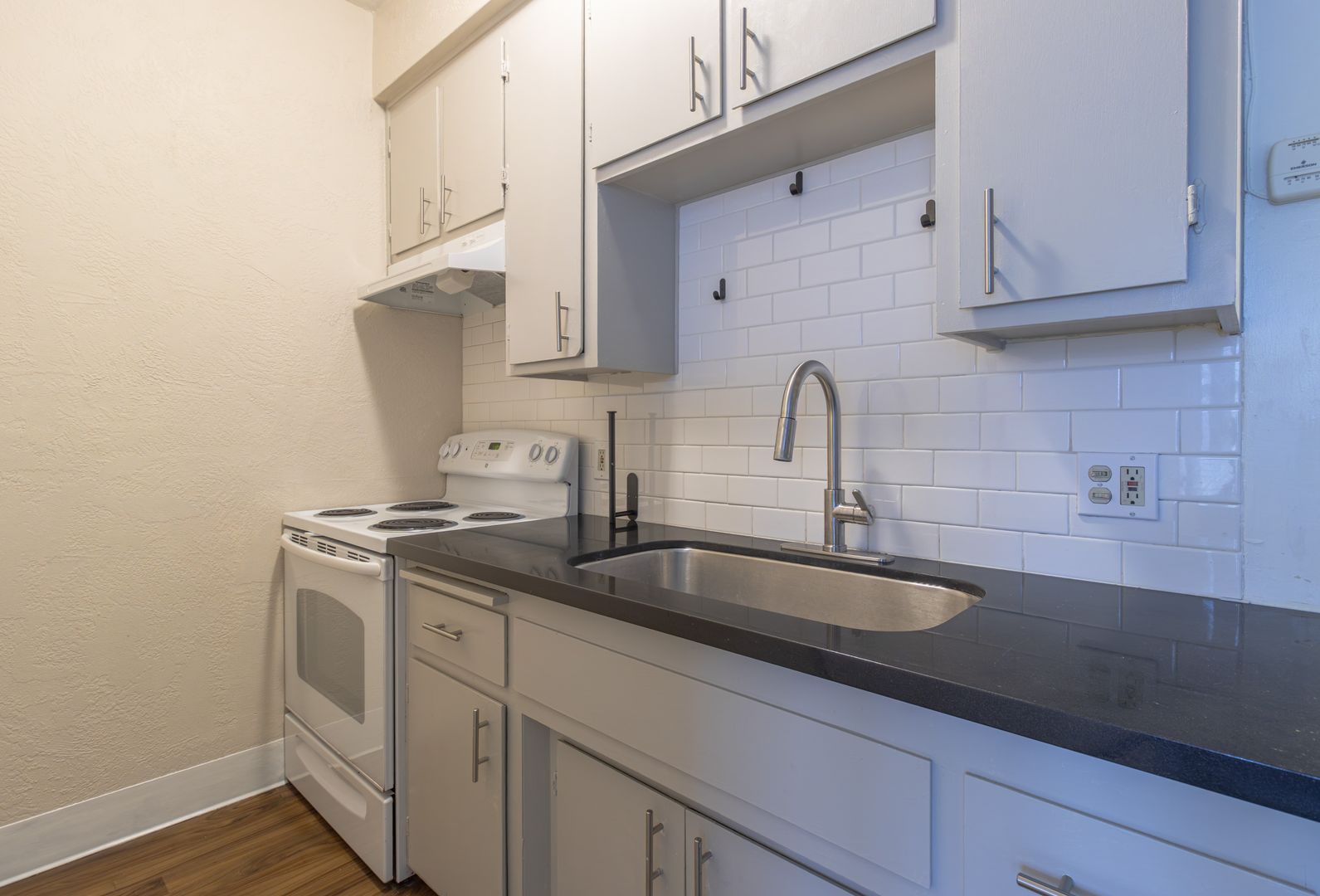 Sacramento Apartment: 4500 63rd Street