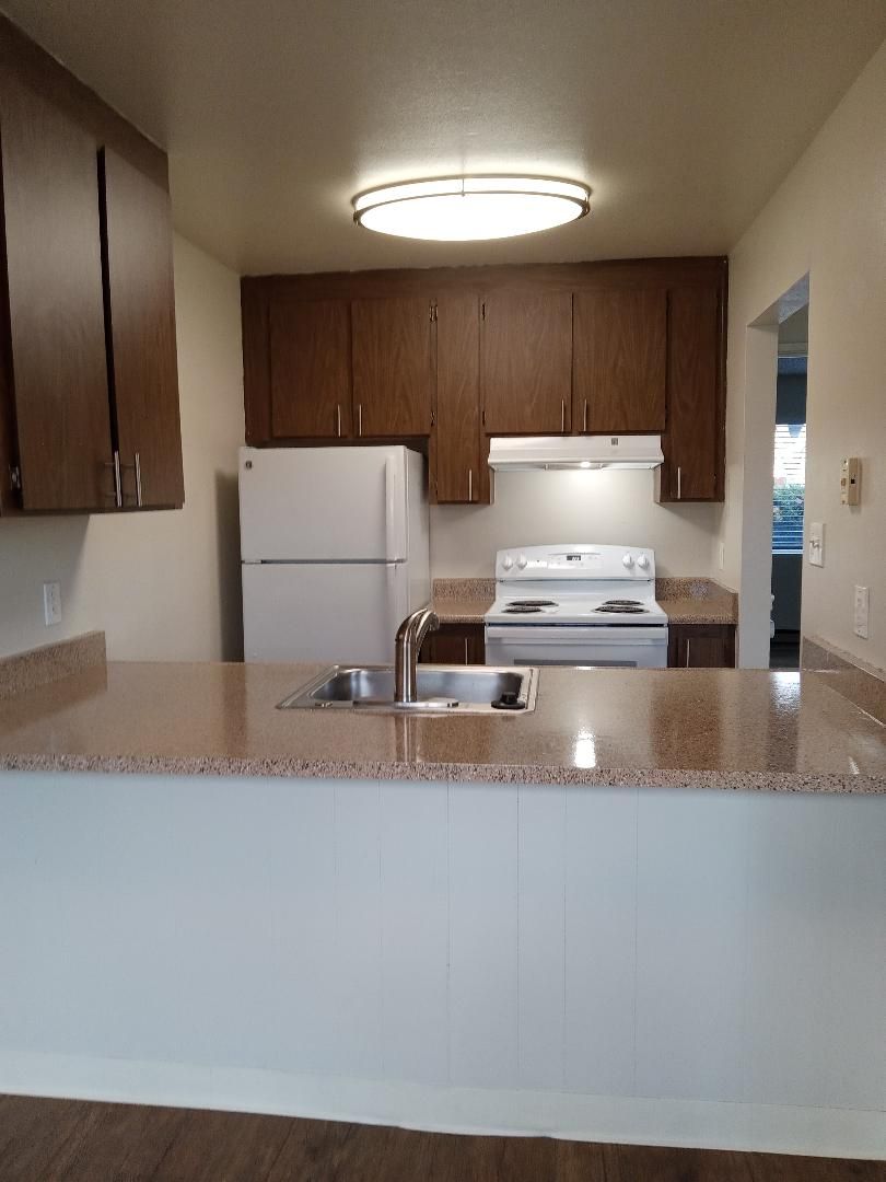 Elk Grove Apartment: 9521 Emerald Park Drive