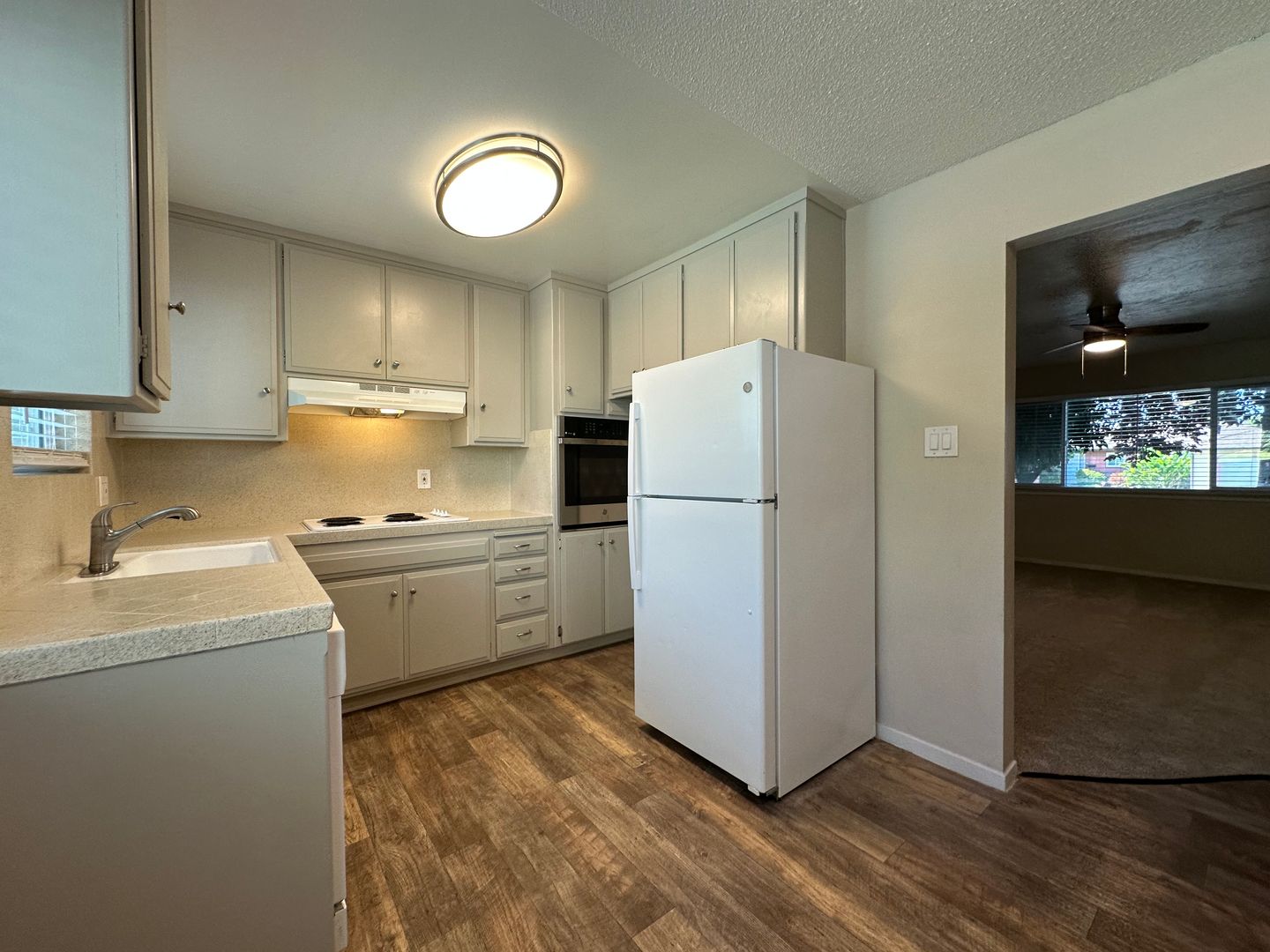 Sacramento Apartment: 5981 Lake Crest Way