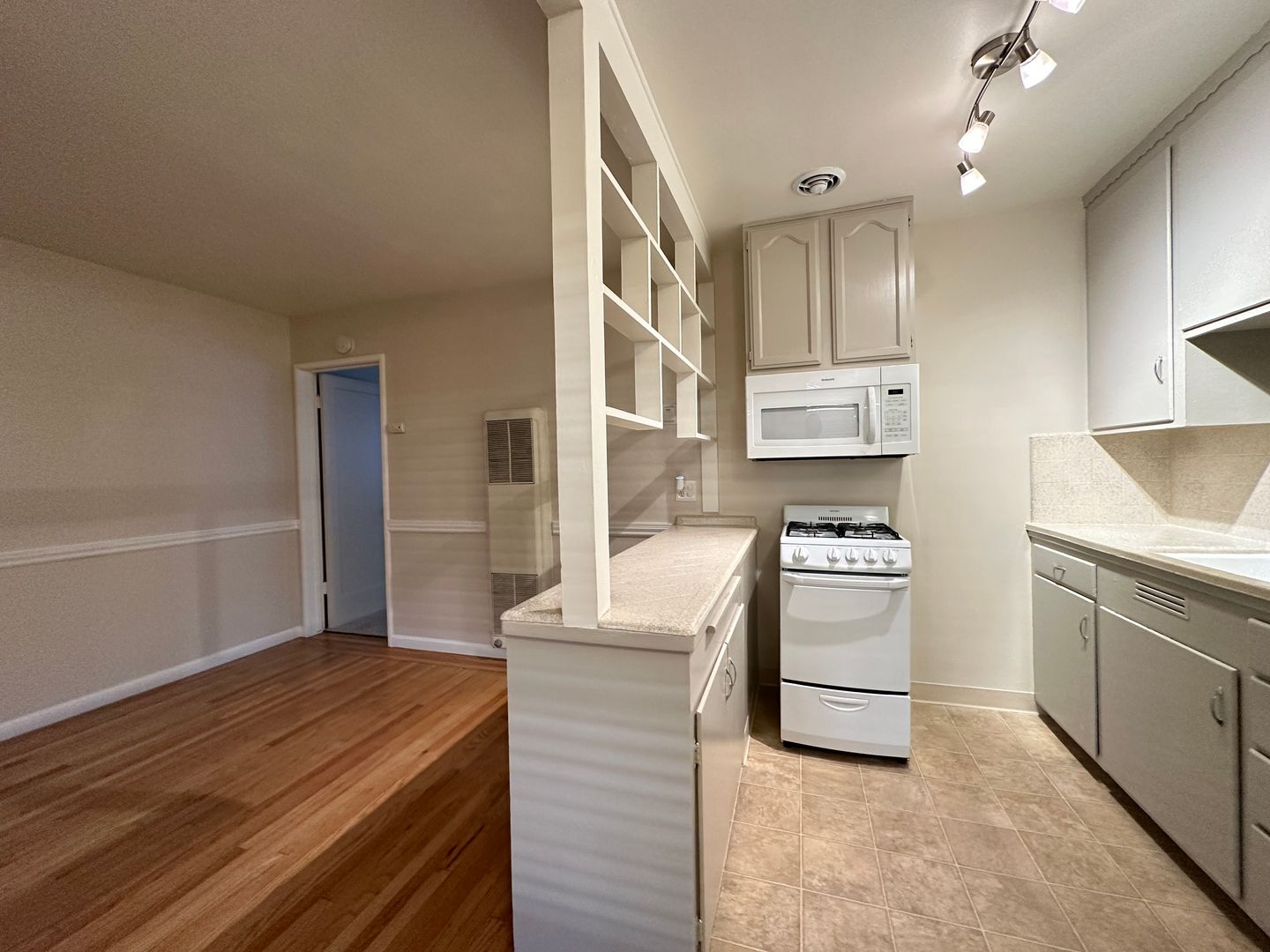 Sacramento Apartment: 2508 L Street