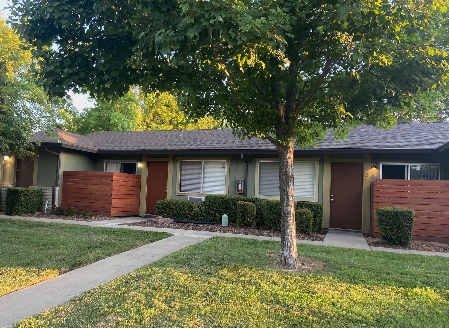 Elk Grove Apartment: 9521 Emerald Park Drive